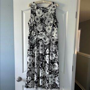 Talbots Black and White Floral Dress sz L petite
